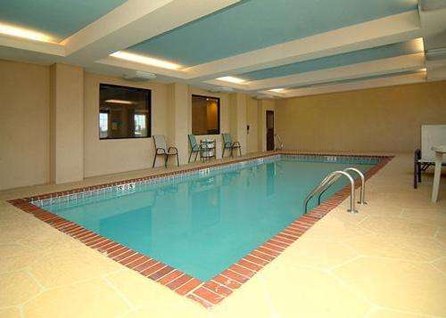 Pool - Fitness Area