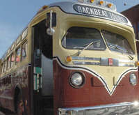 Memphis Mojo Tour, bus