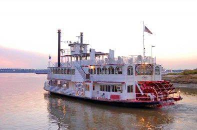 riverboat memphis dinner